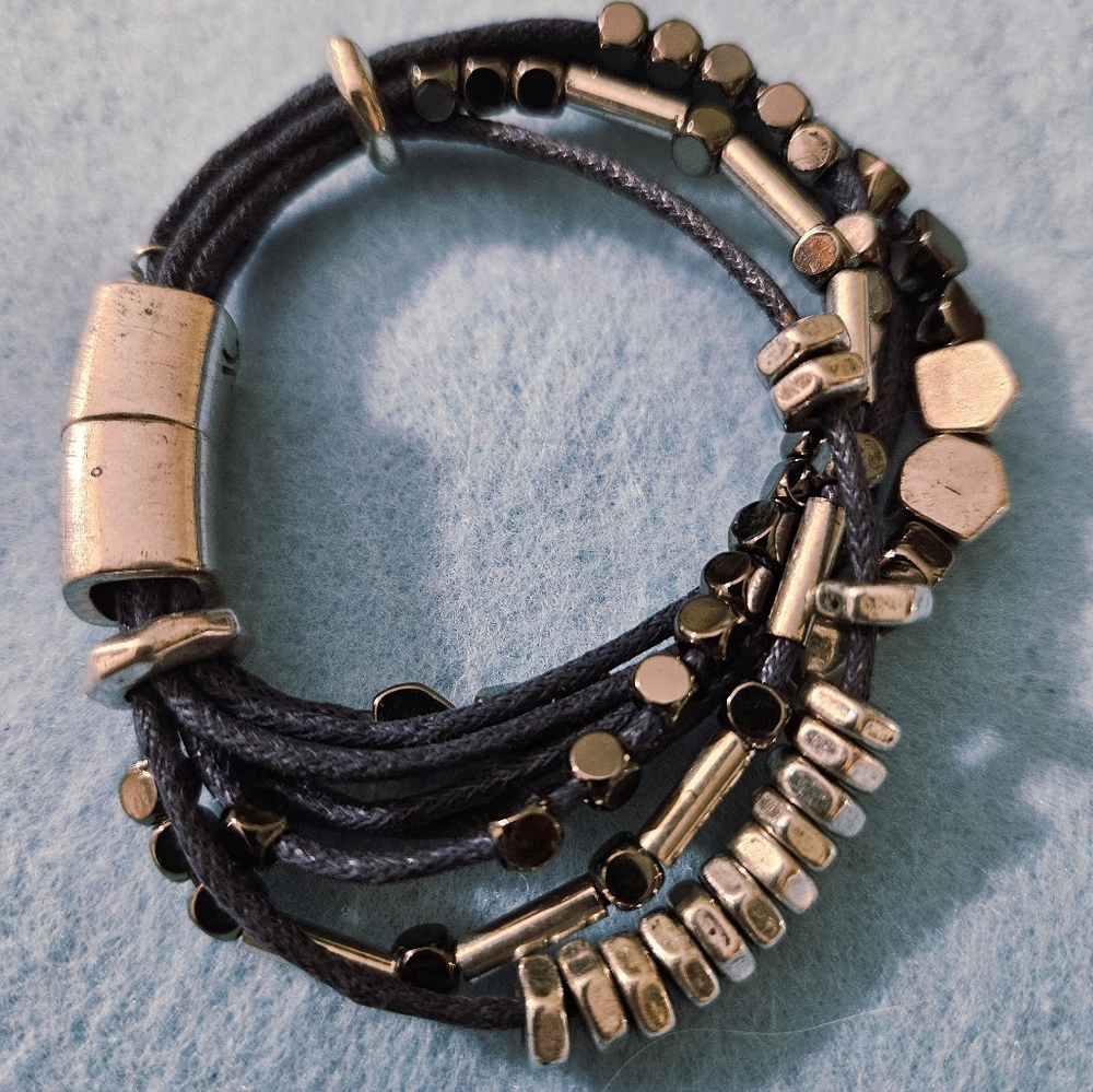 Bohemian Mixed Metal Layered Cord Bracelet with Magnetic Clasp 7.5"-Navy Blue
